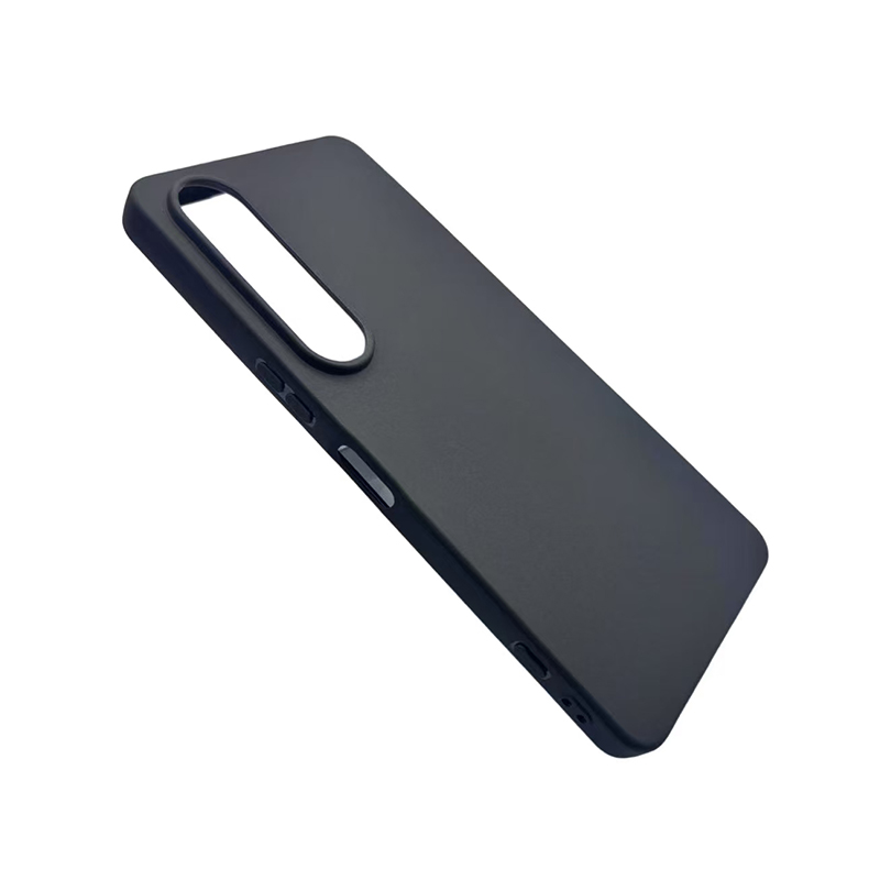 How can phone cases with heat dissipation help with long-term gaming or use?